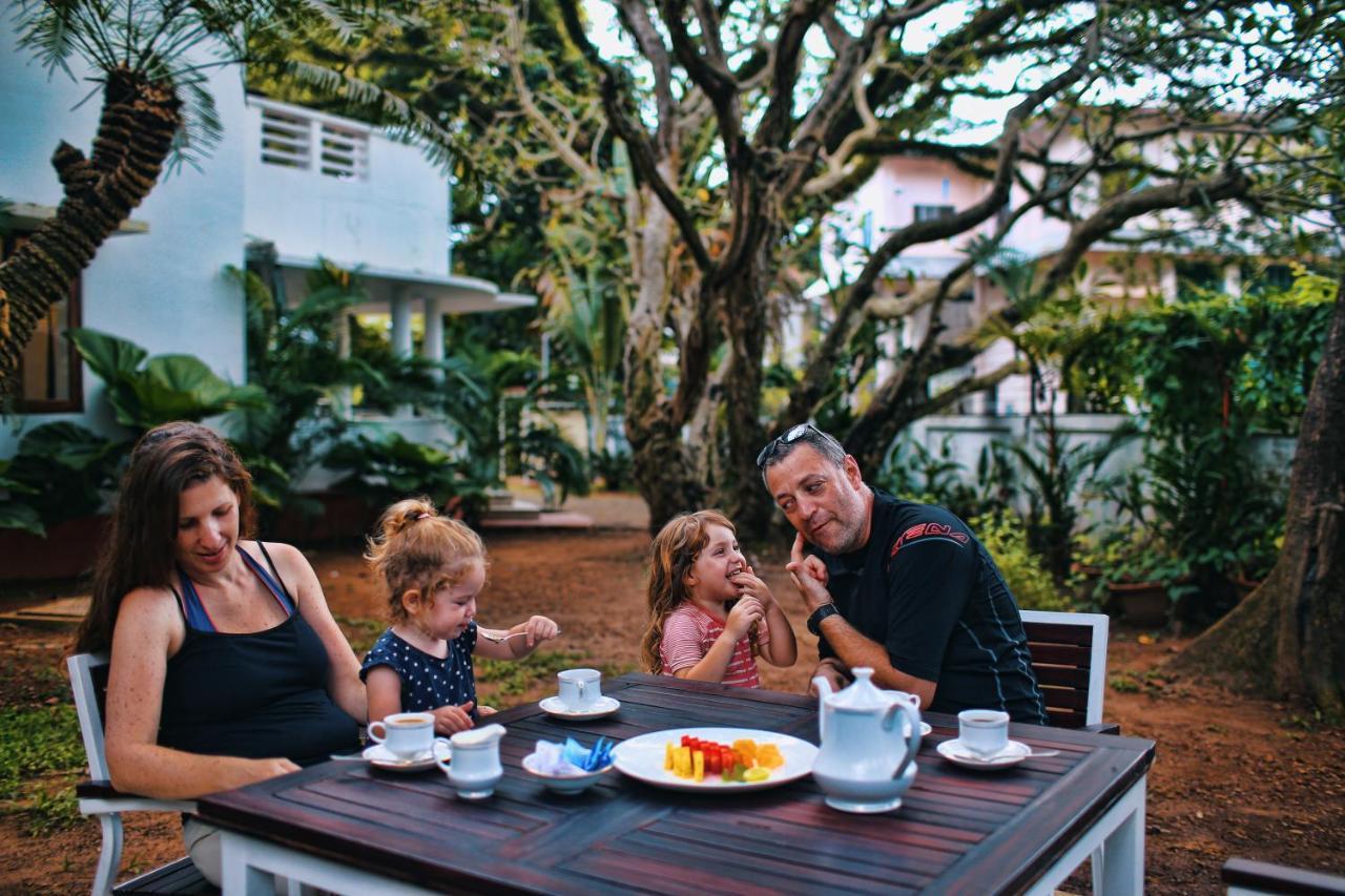 Beach Gate Bungalows - A Cgh Earth Saha Experience Kochi Bagian luar foto