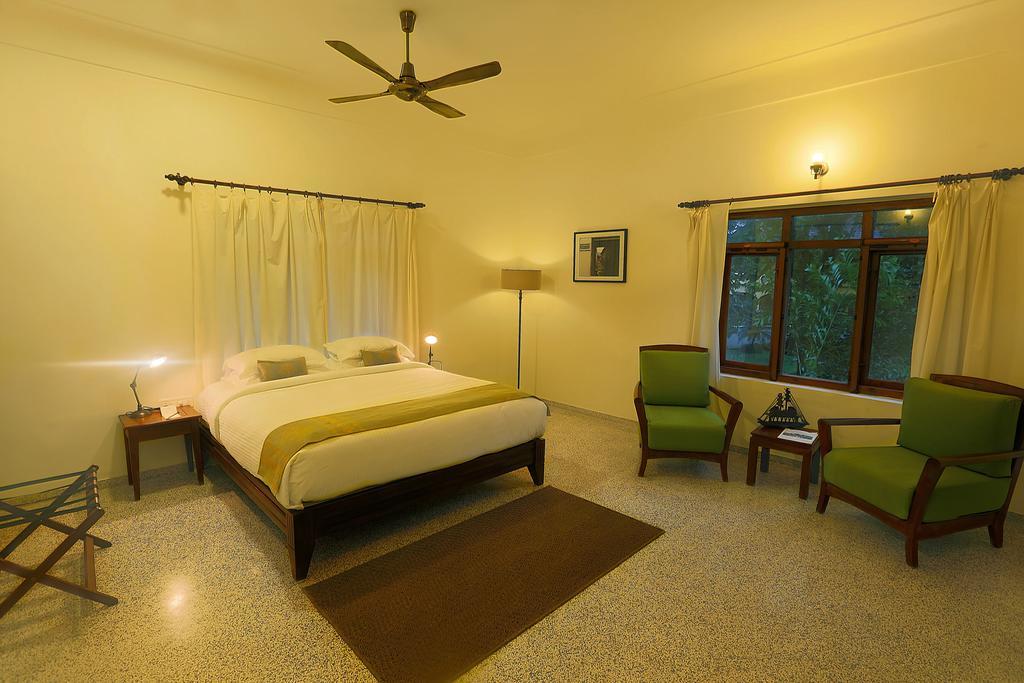 Beach Gate Bungalows - A Cgh Earth Saha Experience Kochi Bagian luar foto